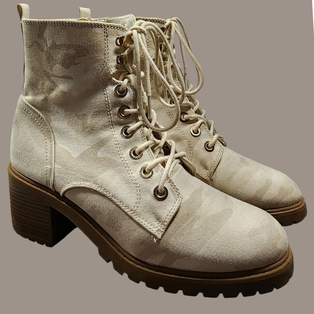 Makalu California‎ Womens Camo Combat Lace Up Ankle Boots Beige Size 10M